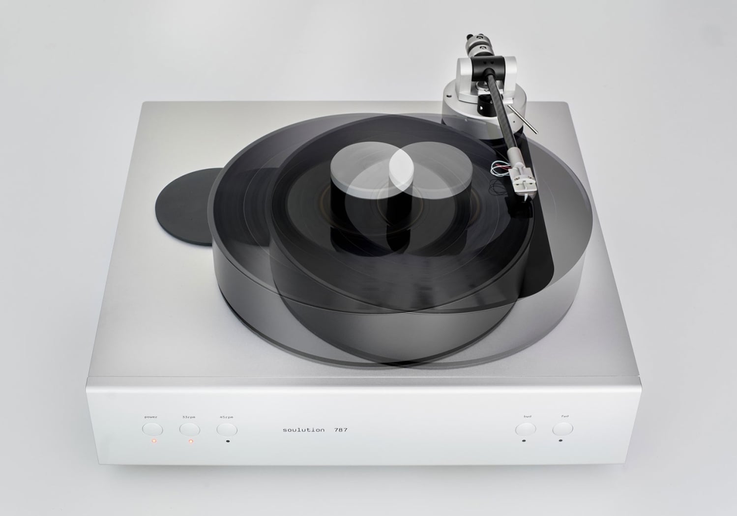 787 Turntable - Mobile view 3