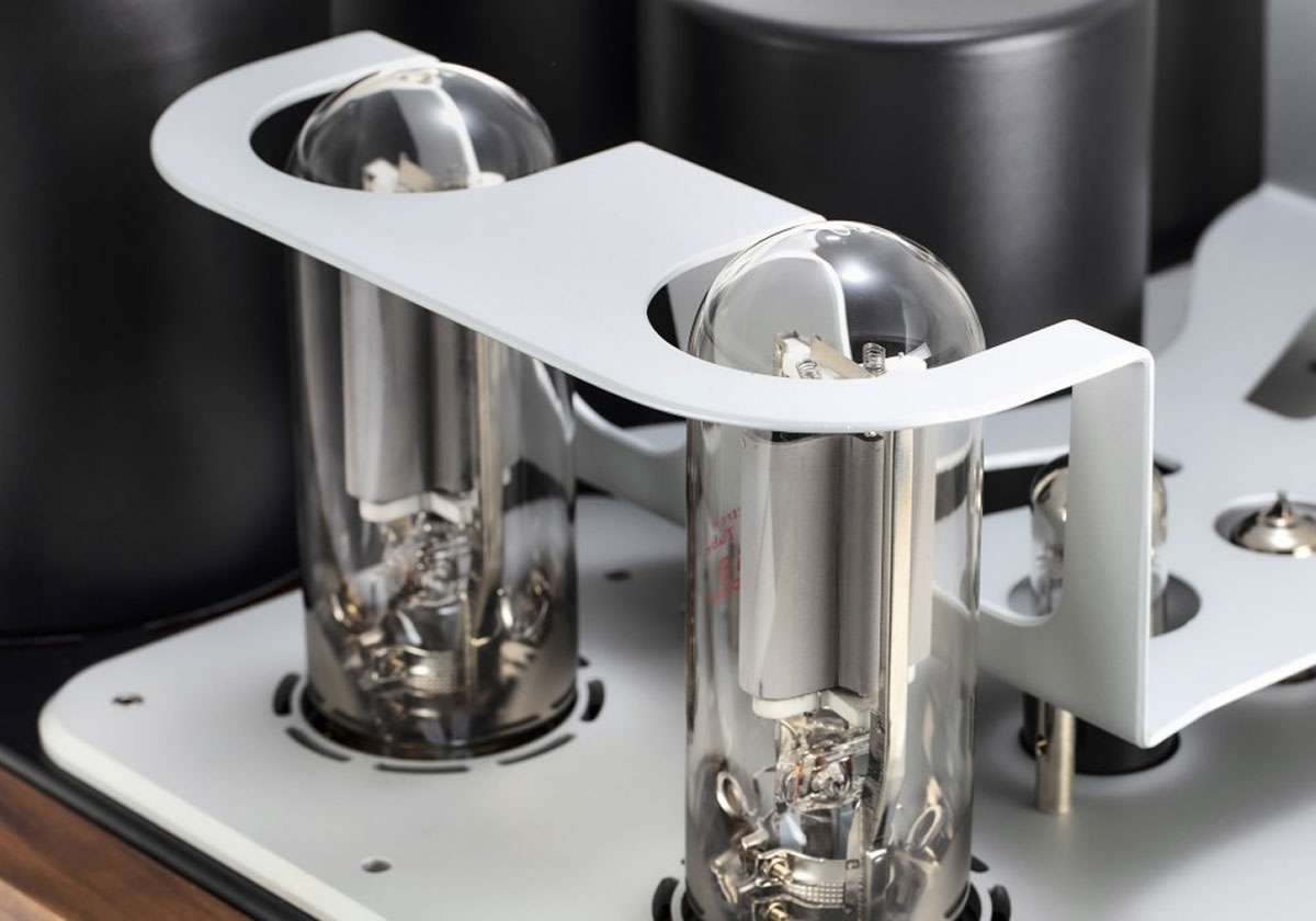 Evolution 845 thumbnail 3